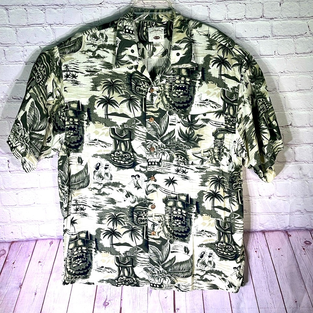 ORIGINAL ISLAND SPORT Men's Hawaiian Black and White. Size: Large